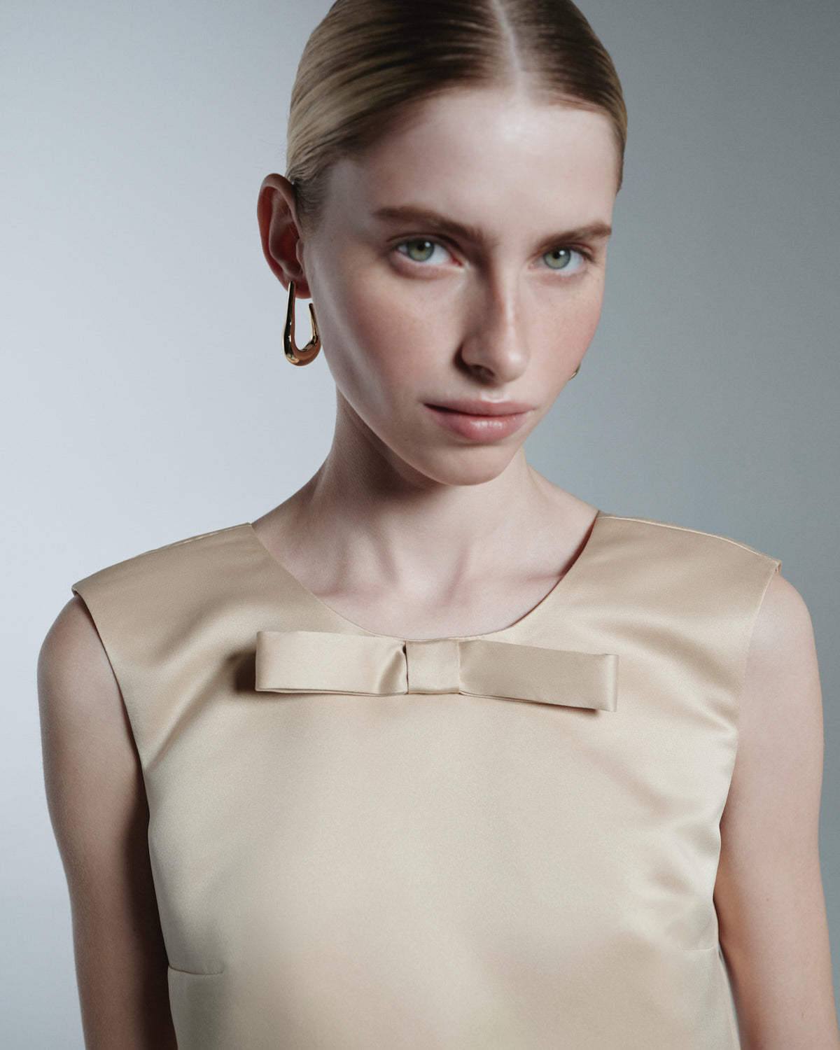 Сукня Blush mini з глибоким вирізом